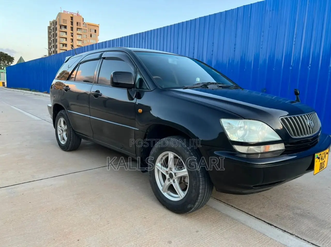 Toyota Harrier 2001 Black