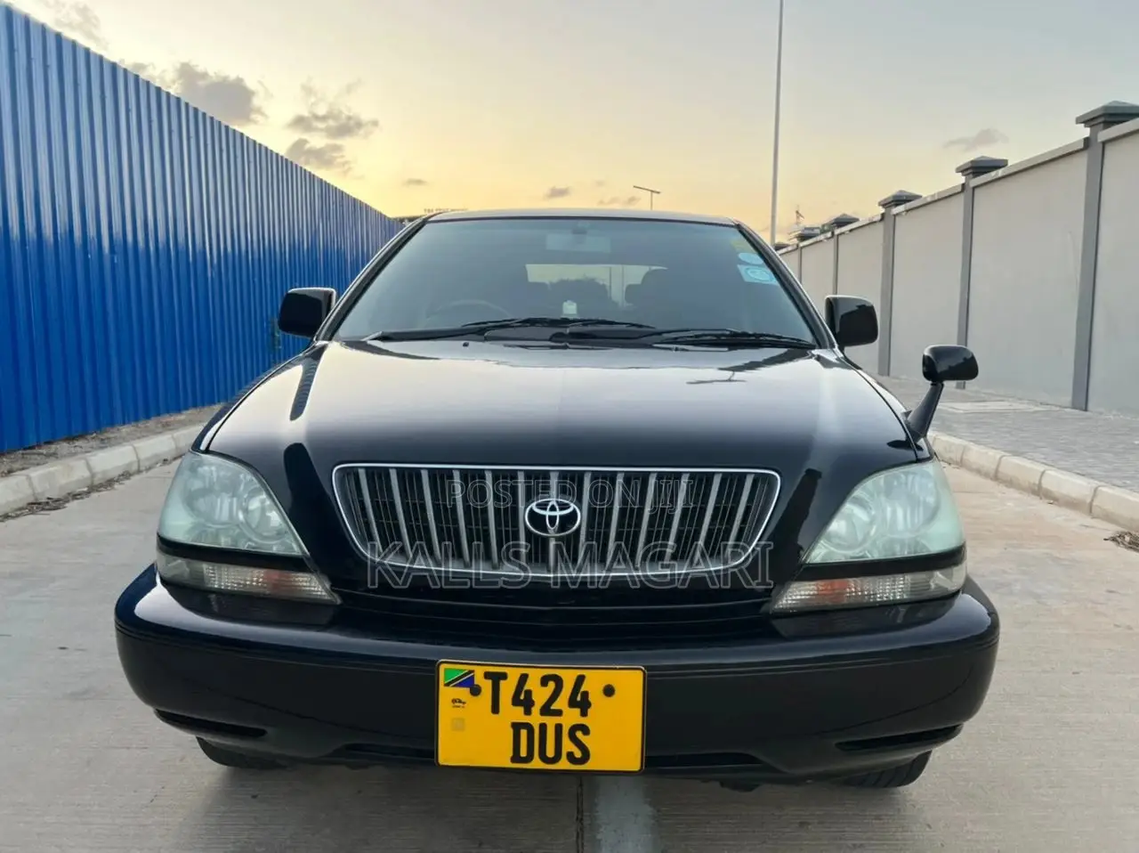 Toyota Harrier 2001 Black