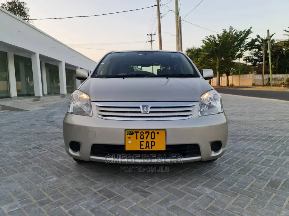 Toyota Raum 1.5 AWD 2004 Beige