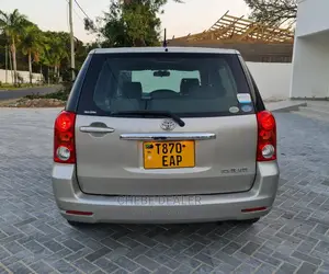Toyota Raum 1.5 AWD 2004 Beige