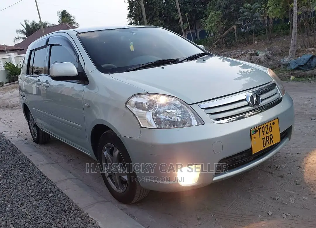 Toyota Raum 2008 Blue