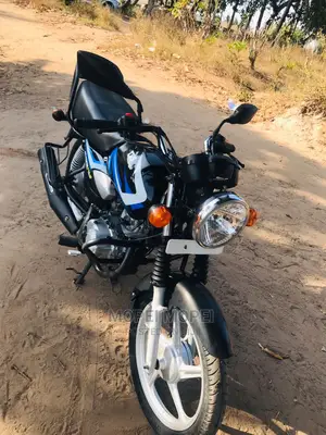 TVS HLX 125 2021 Black