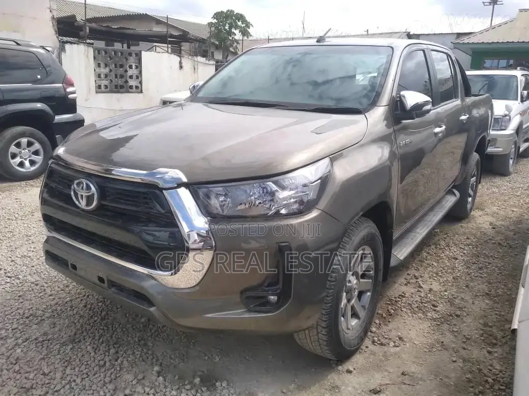 Toyota Hilux 2018 Gray