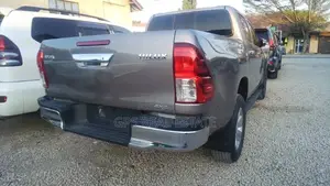 Toyota Hilux 2018 Gray