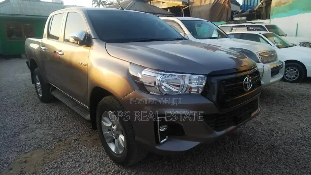 Toyota Hilux 2018 Gray