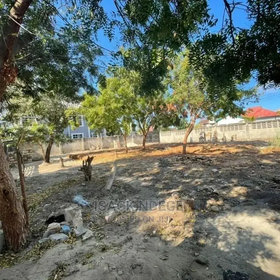 Plot for Sale SQM 808