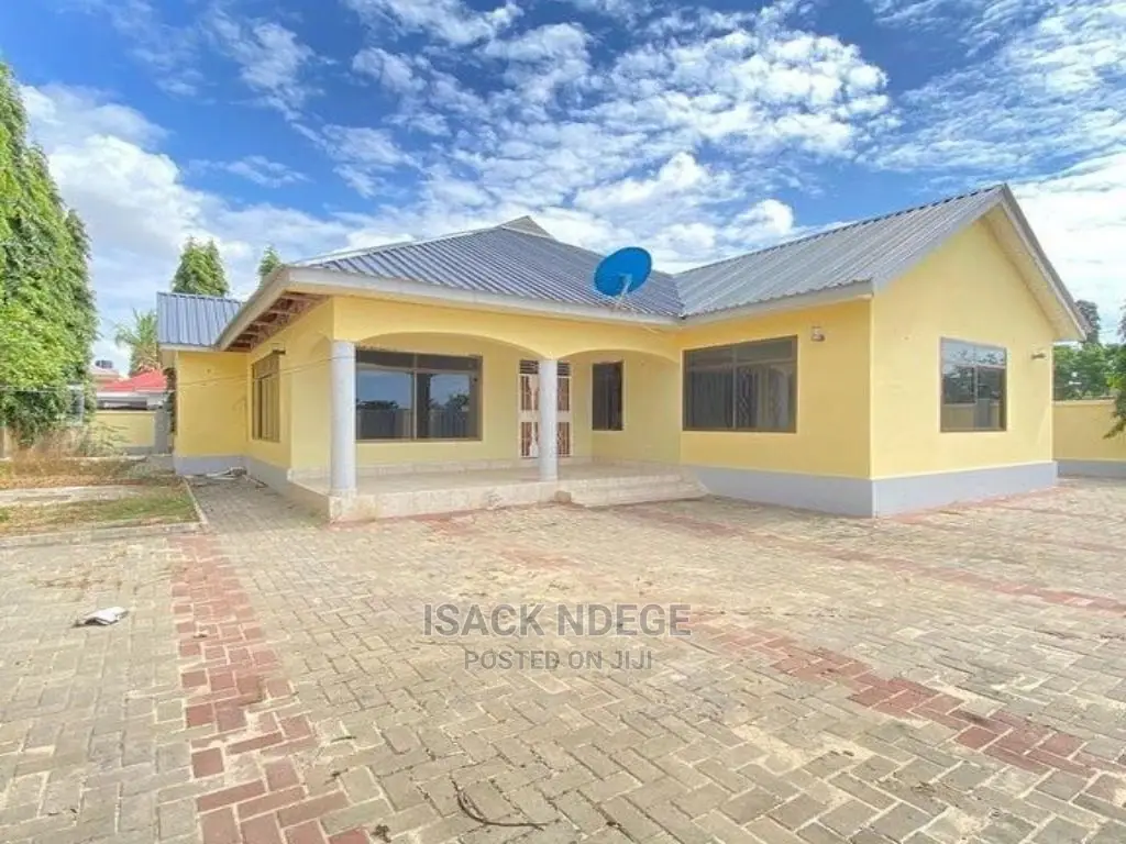 3bdrm House in Mbweni, Kinondoni for Sale