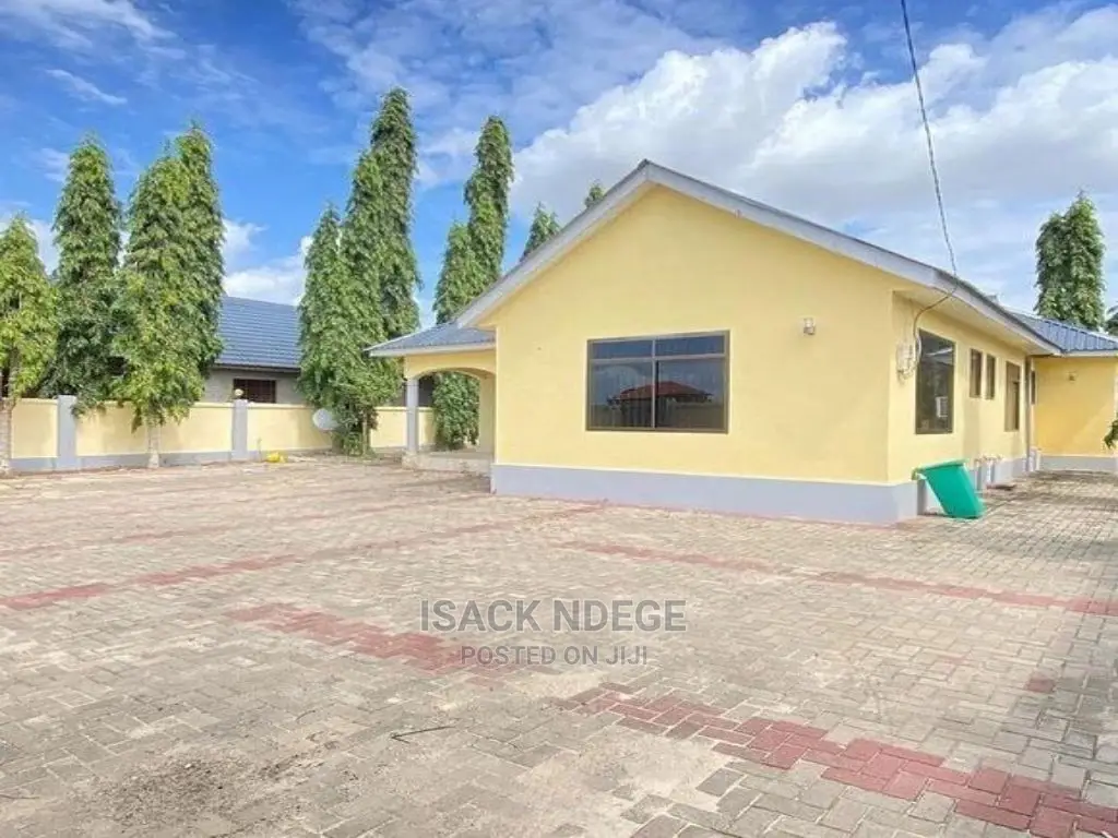 3bdrm House in Mbweni, Kinondoni for Sale