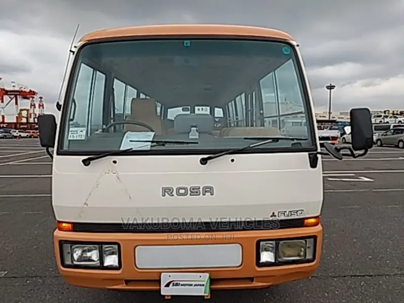 Mitsubishi Fuso Rosa 1993 Orange