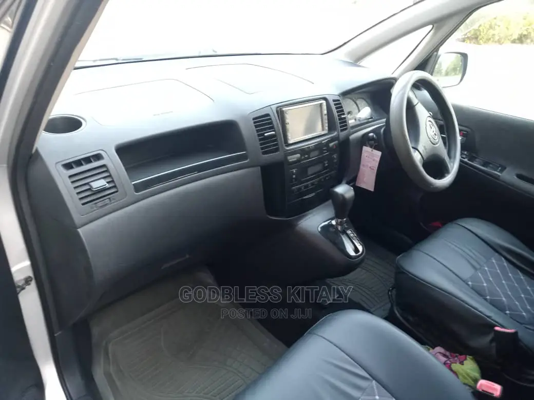 Toyota Corolla Spacio 2005 Silver