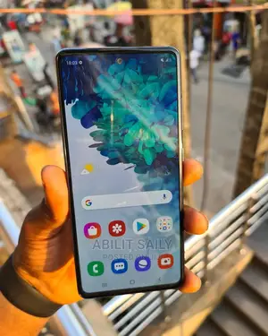 New Samsung Galaxy S20 FE 5G SD865 128 GB Blue