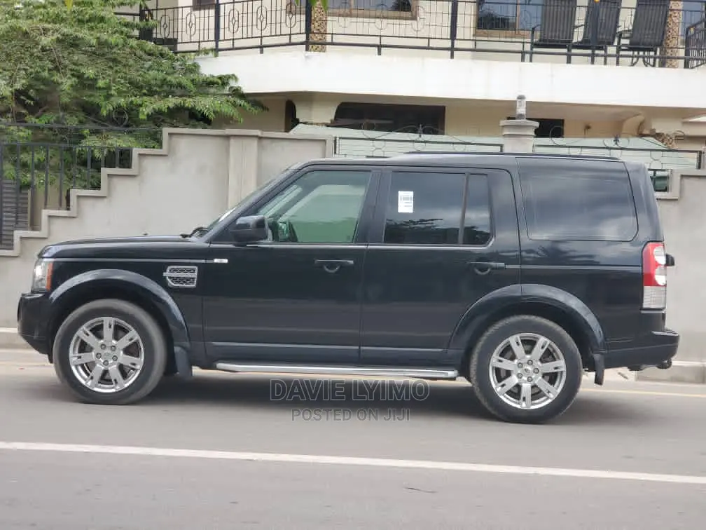 Land Rover Discovery 2010 Gray