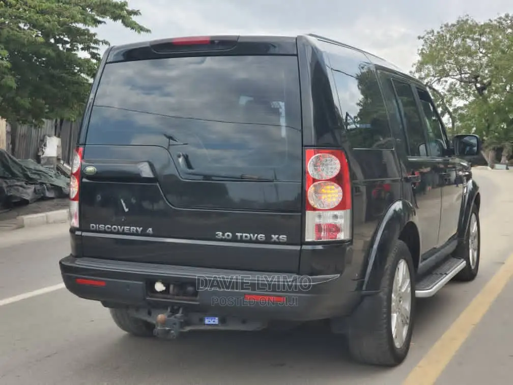 Land Rover Discovery 2010 Gray