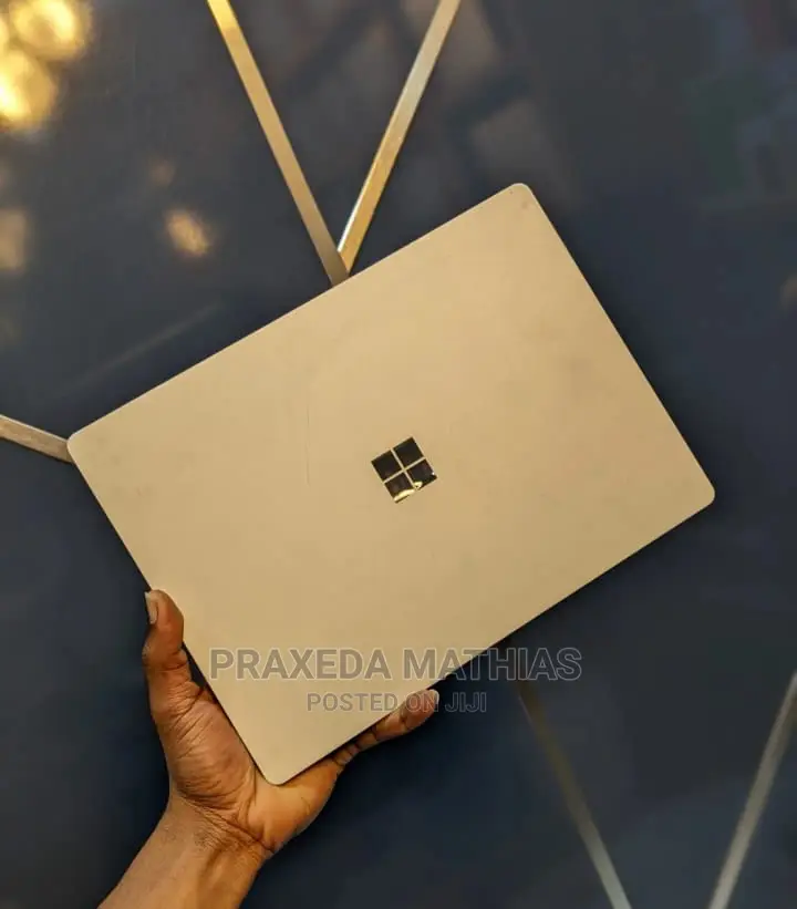 New Laptop Microsoft Surface Laptop 2 16GB Intel Core I7 SSD 512GB