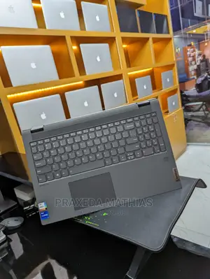 New Laptop Lenovo Flex 5 16GB Intel Core I7 SSD 512GB