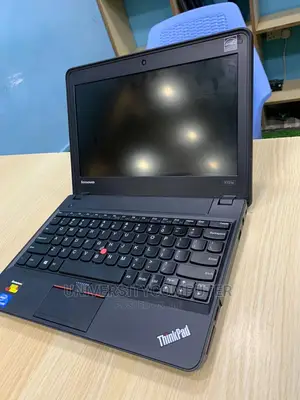 Laptop Lenovo ThinkPad X131e 4GB Intel Core 2 Duo HDD 320GB