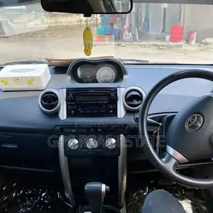 Toyota IST 2003 Gold