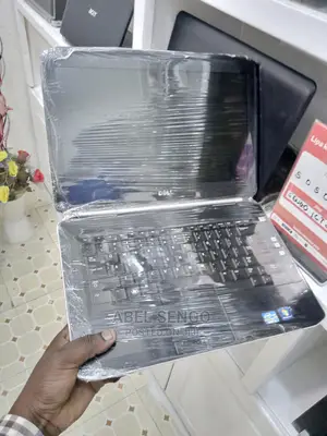 Laptop Dell Latitude 3180 4GB Intel Core I7 HDD 500GB