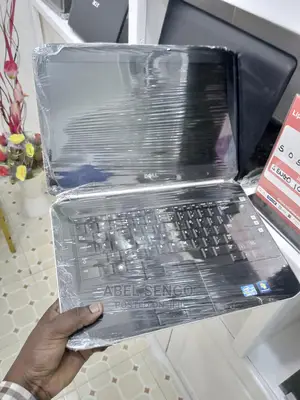 Laptop Dell Latitude 3180 4GB Intel Core I7 HDD 500GB