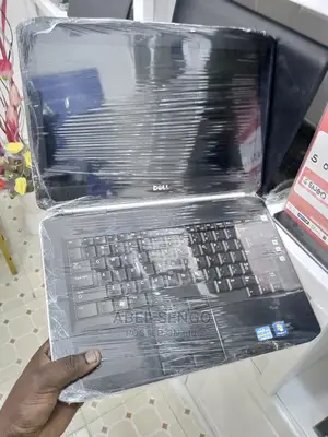 Laptop Dell Latitude 3180 4GB Intel Core I7 HDD 500GB