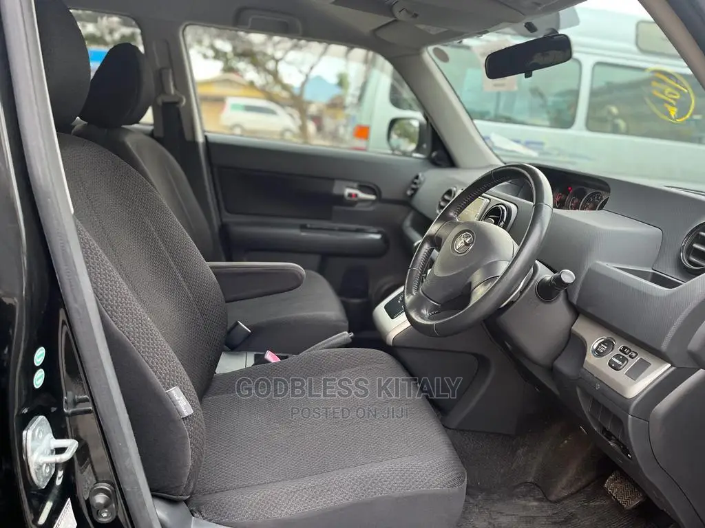 Toyota Corolla Rumion 2008 Black