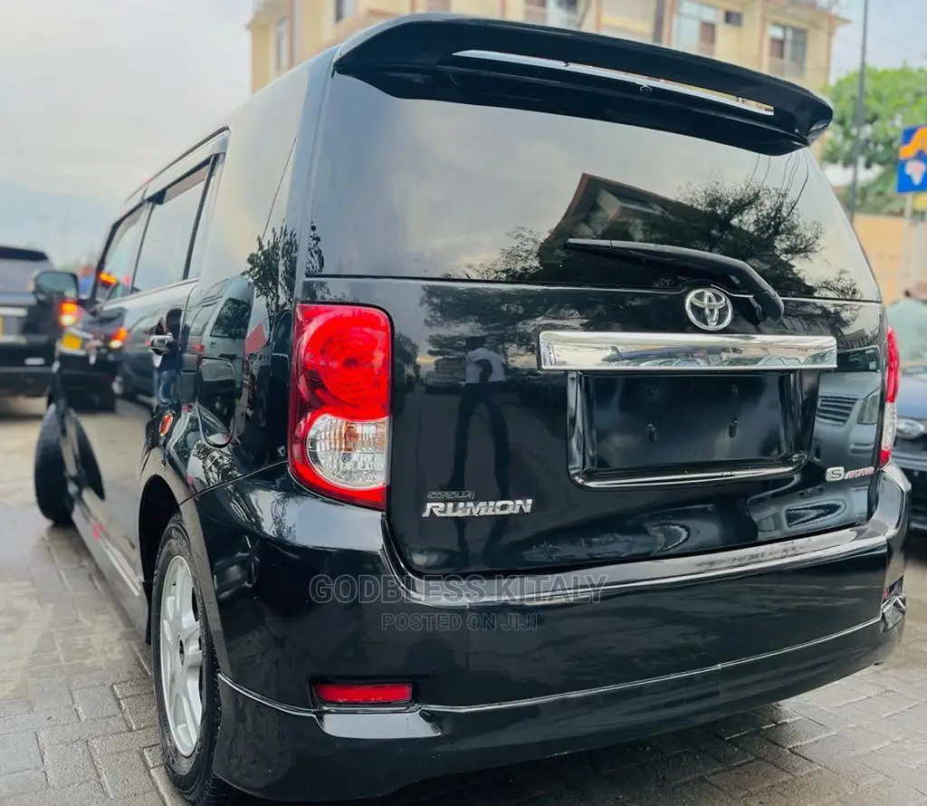 Toyota Corolla Rumion 2008 Black