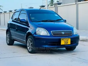 Toyota Vitz 2004 Blue