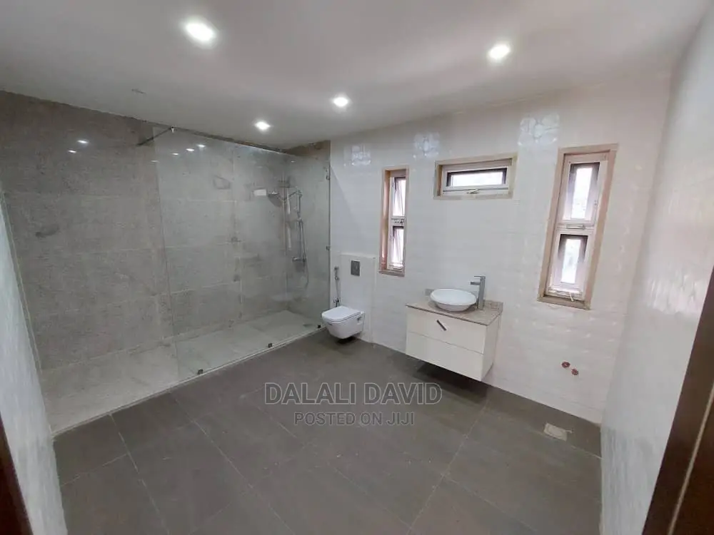 5bdrm House in Masaki House, Msasani for sale