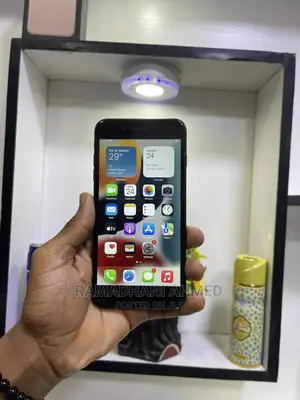 Apple iPhone 7 Plus 32 GB Black