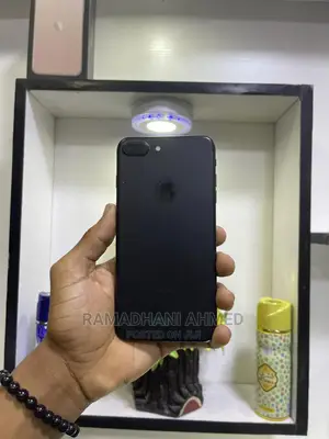 Apple iPhone 7 Plus 32 GB Black