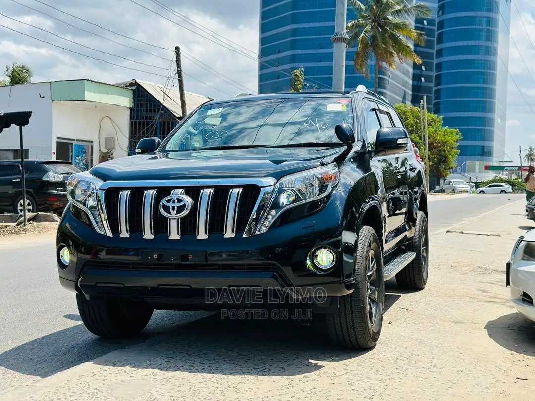 Toyota Land Cruiser 2015 Black