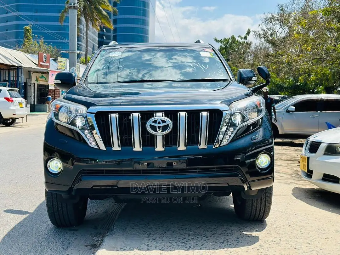Toyota Land Cruiser 2015 Black