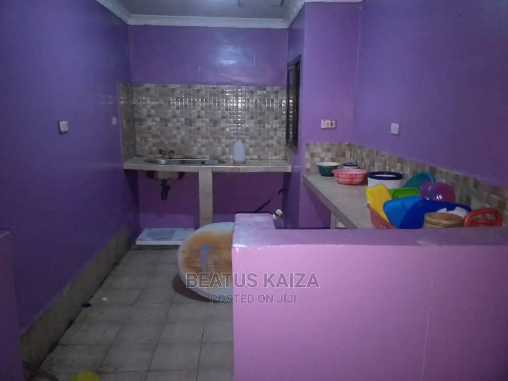 2bdrm Block of Flats in Kariakoo Fire for rent