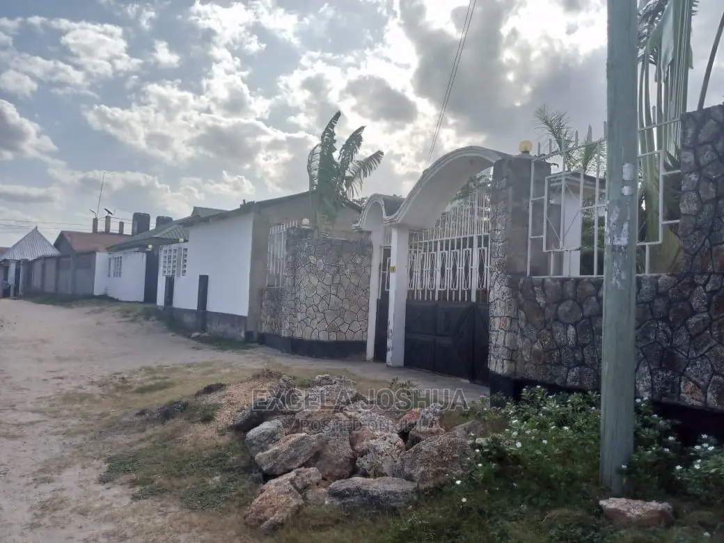 4bdrm House in , Tabata for Sale