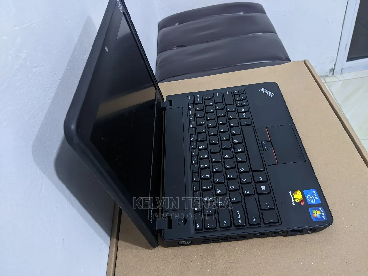Laptop Lenovo ThinkPad X131e 4GB Intel Core 2 Duo HDD 320GB