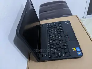 Laptop Lenovo ThinkPad X131e 4GB Intel Core 2 Duo HDD 320GB