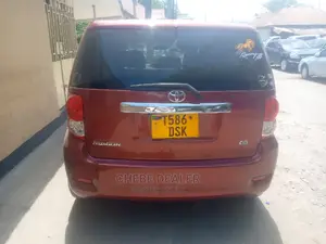 Toyota Corolla Rumion Hatchback 1.5 FWD 2007 Red