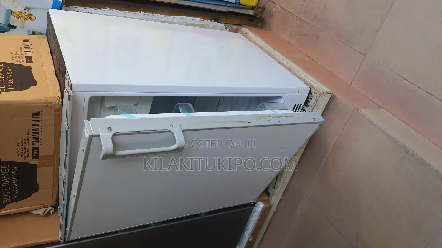 Min Refrigerator 100L
