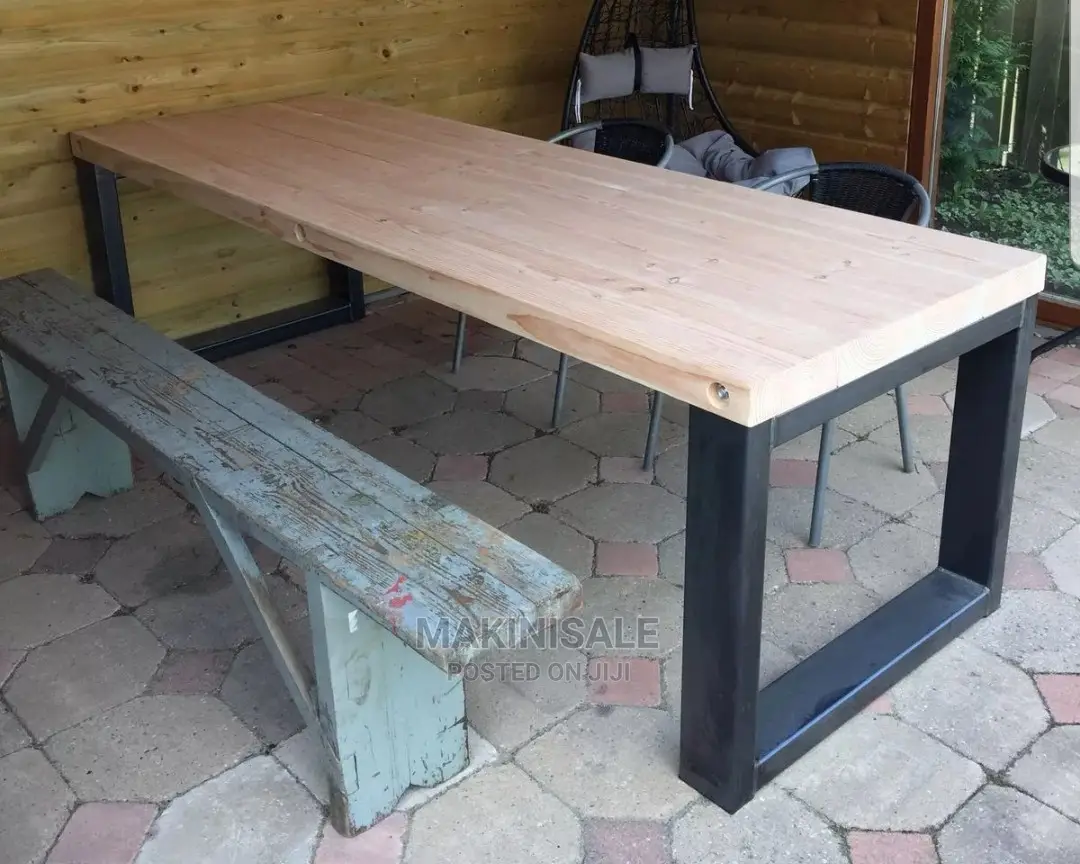 Dinner Table Nzuri Sana Simple
