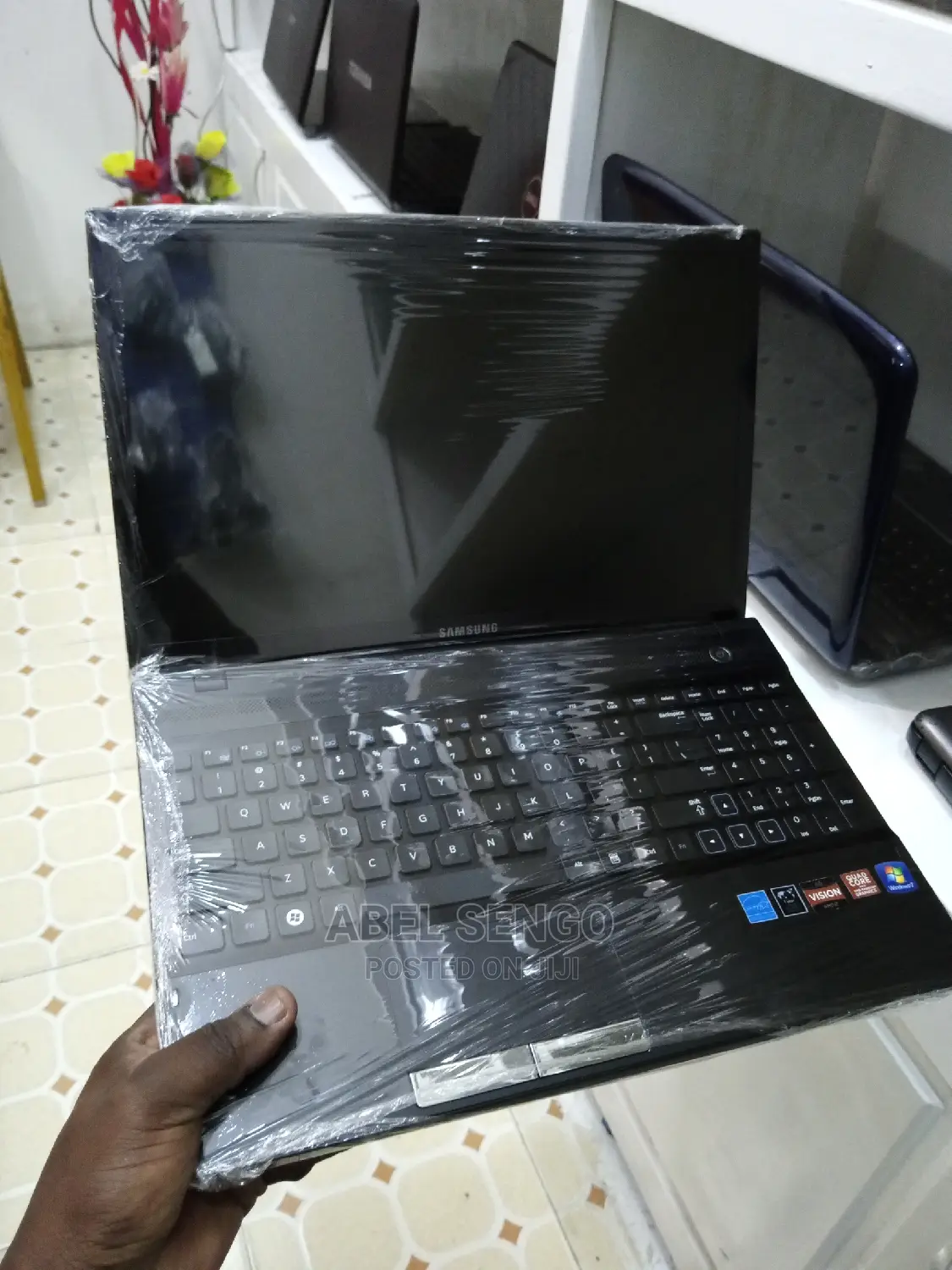 Laptop Samsung N210 4GB Intel Core 2 Duo HDD 320GB
