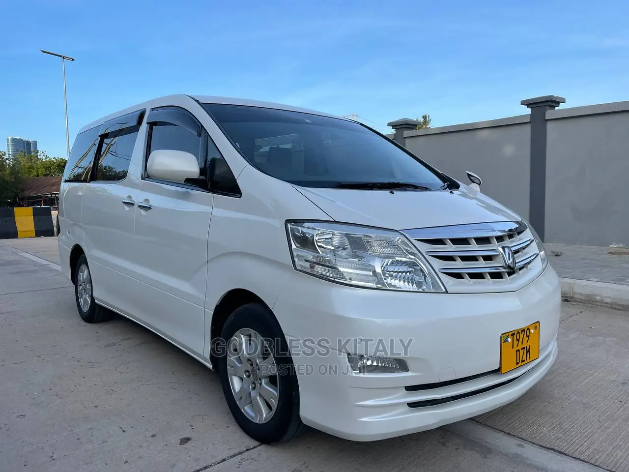 Toyota Alphard 2007 White