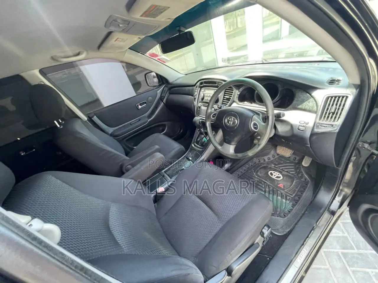 Toyota Kluger 2002 Black