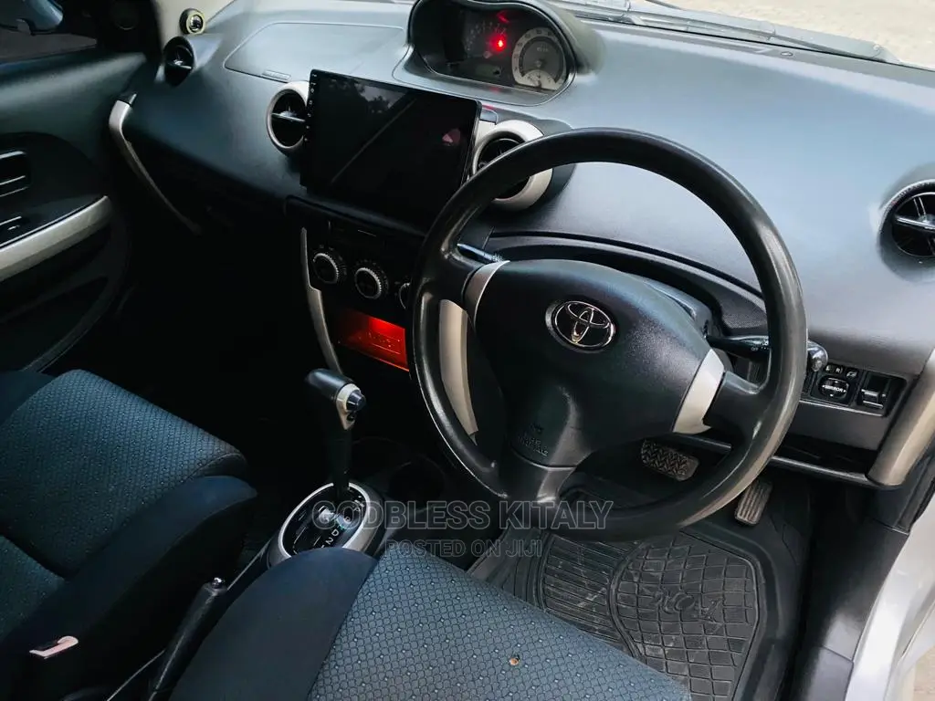 Toyota IST 2006 Silver
