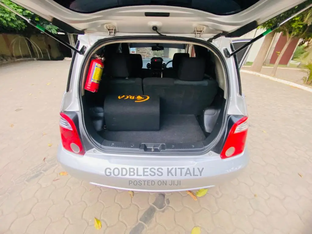 Toyota IST 2006 Silver