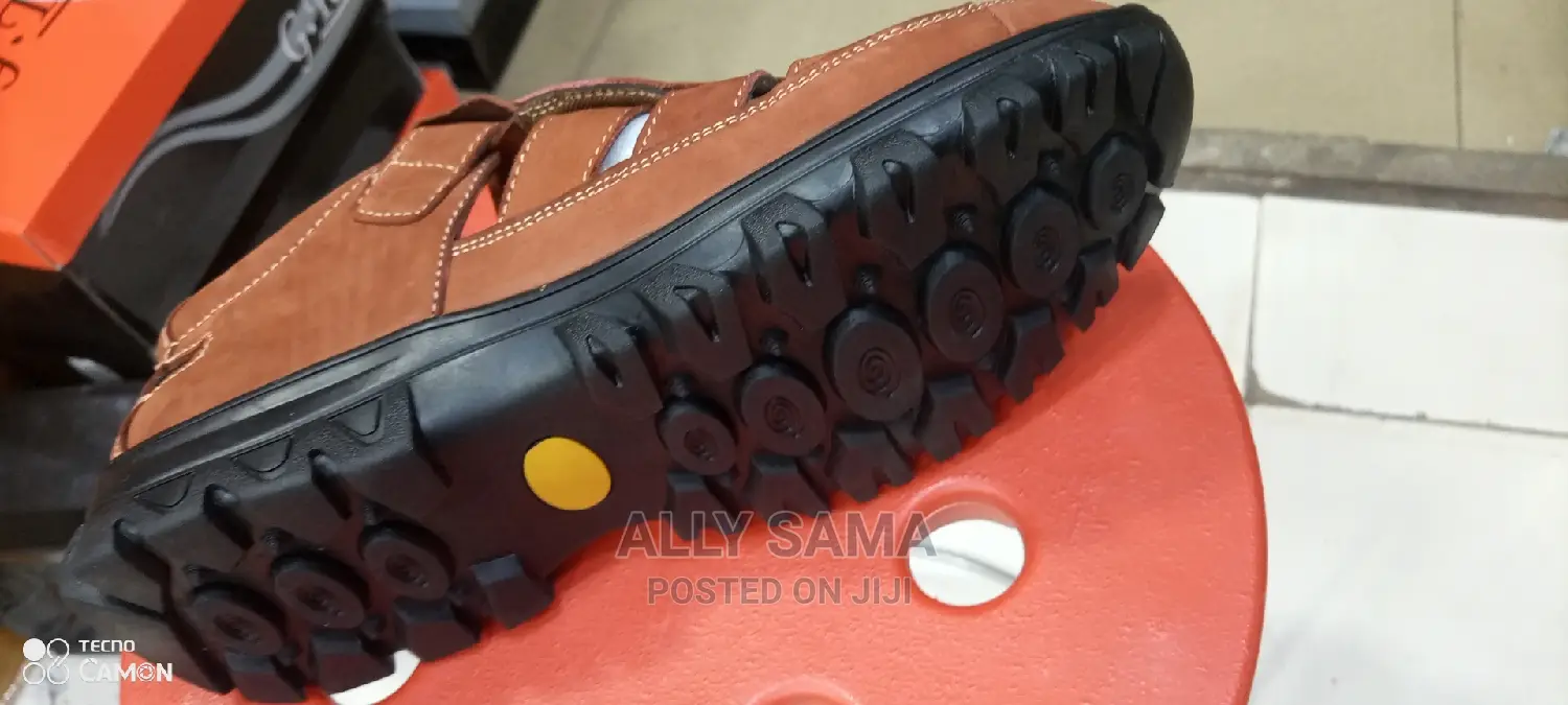 Gten Brown Leather