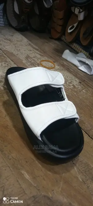 Bottega White