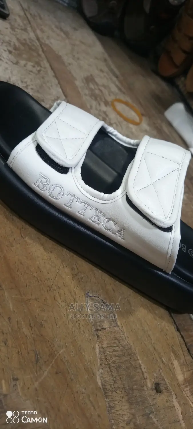 Bottega White