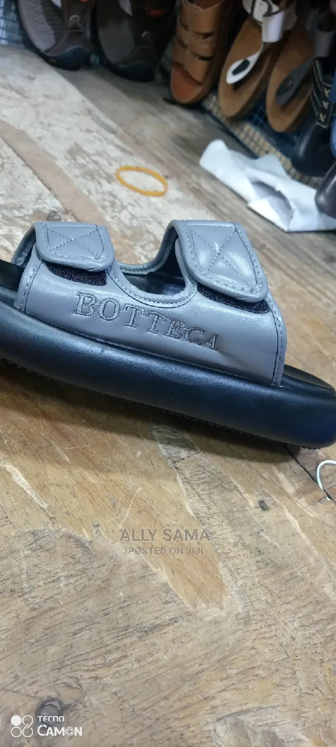 Bottega Gray