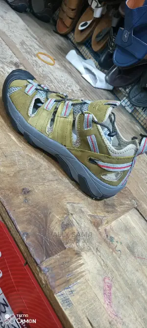 New Teva Pure Leather
