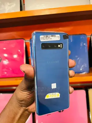 New Samsung Galaxy S10 128 GB Blue